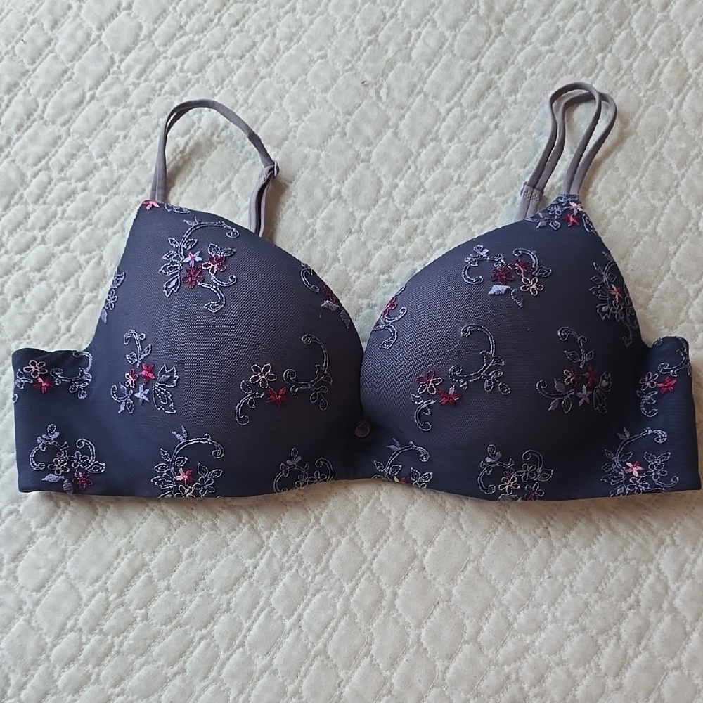 2 For $15! Victorias Secret Secret embrace Pushup bra